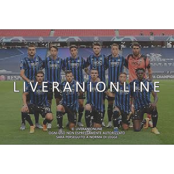 LISBON, PORTUGAL - AUGUST 12: The Atalanta team pose for a photo prior to the UEFA Champions League Quarter Final match between Atalanta and Paris Saint-Germain at Estadio do Sport Lisboa e Benfica on August 12, 2020 in Lisbon, Portugal. (Photo by UEFA - Handout/UEFA via Getty Images) AG ALDO LIVERANI SAS