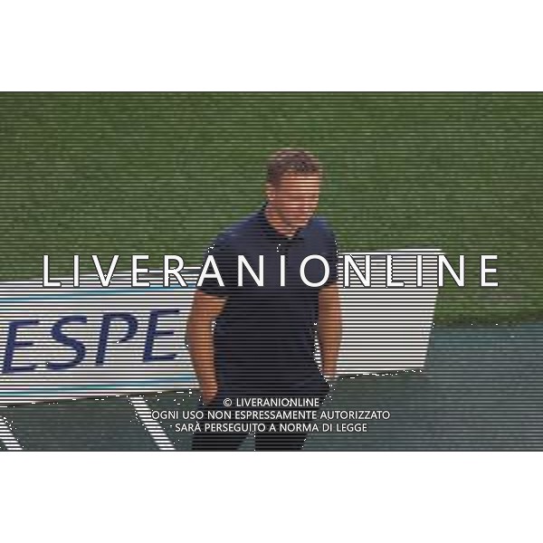 LISBON, PORTUGAL - AUGUST 18: Julian Nagelsmann, Head Coach of RB Leipzig looks on prior to the UEFA Champions League Semi Final match between RB Leipzig and Paris Saint-Germain F.C at Estadio do Sport Lisboa e Benfica on August 18, 2020 in Lisbon, Portugal. (Photo by Julian Finney - UEFA/UEFA via Getty Images) AG ALDO LIVERANI SAS