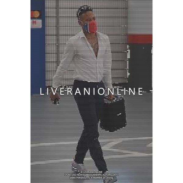 LISBON, PORTUGAL - AUGUST 18: Neymar of Paris Saint-Germain arrives at the stadium prior to the UEFA Champions League Semi Final match between RB Leipzig and Paris Saint-Germain F.C at Estadio do Sport Lisboa e Benfica on August 18, 2020 in Lisbon, Portugal. (Photo by Michael Regan - UEFA/UEFA via Getty Images) AG ALDO LIVERANI SAS
