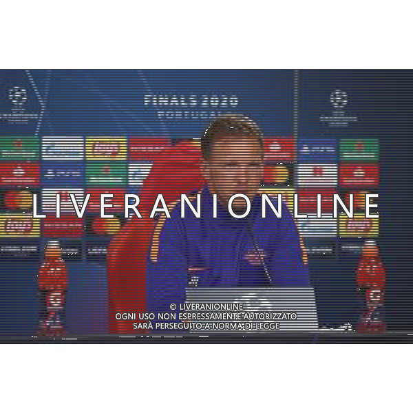 LISBON, PORTUGAL - AUGUST 17: In this handout image provided by UEFA Julian Nagelsmann, Head Coach of RB Leipzig speaks to the media during a RB Leipzig Press Conference at Estadio do Sport Lisboa e Benfica on August 17, 2020 in Lisbon, Portugal. (Photo by UEFA - Handout/UEFA via Getty Images) AG ALDO LIVERANI SAS