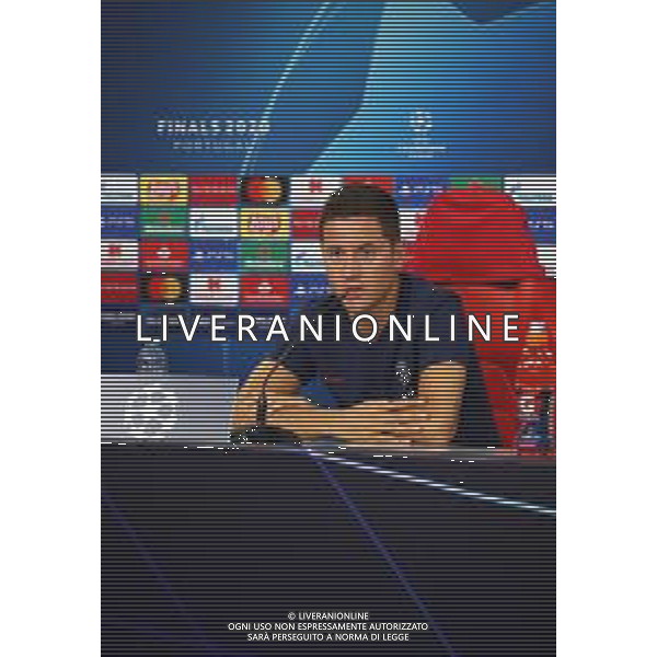 LISBON, PORTUGAL - AUGUST 17: In this handout image provided by UEFA, Ander Herrera of Paris Saint-Germain looks on as he speaks to the media during a Paris Saint-Germain Press Conference at Estadio do Sport Lisboa e Benfica on August 17, 2020 in Lisbon, Portugal. (Photo by UEFA - Handout/UEFA via Getty Images) AG ALDO LIVERANI SAS