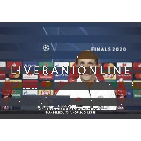 LISBON, PORTUGAL - AUGUST 17: In this handout image provided by UEFA, Thomas Tuchel, Manager of Paris Saint-Germain looks on as he speaks to the media during a Paris Saint-Germain Press Conference at Estadio do Sport Lisboa e Benfica on August 17, 2020 in Lisbon, Portugal. (Photo by UEFA - Handout/UEFA via Getty Images) AG ALDO LIVERANI SAS