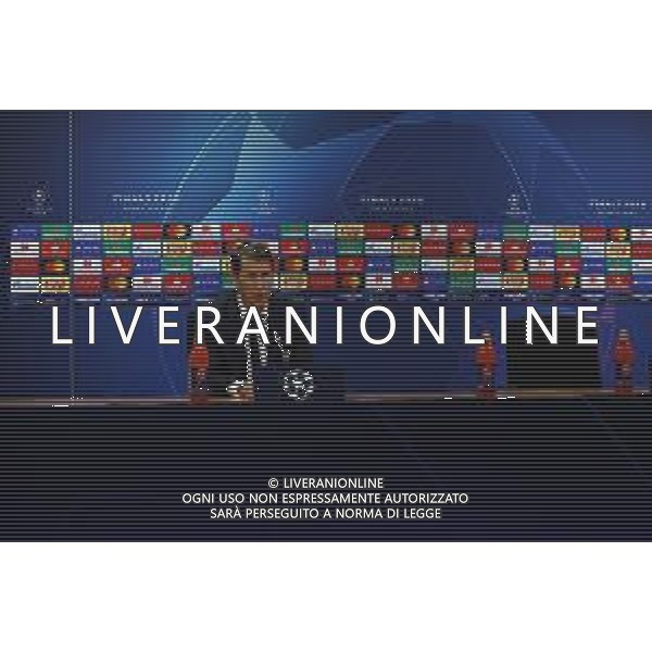 LISBON, PORTUGAL - AUGUST 19: Rudi Garcia, Head Coach of Olympique Lyonnais speaks to the media during a press conference following the UEFA Champions League Semi Final match between Olympique Lyonnais and Bayern Munich at Estadio Jose Alvalade on August 19, 2020 in Lisbon, Portugal. (Photo by UEFA - Handout/UEFA via Getty Images) AG ALDO LIVERANI SAS