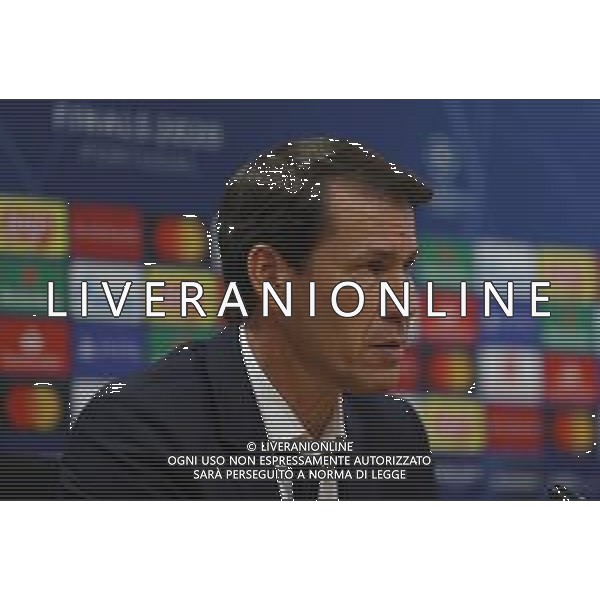 LISBON, PORTUGAL - AUGUST 19: Rudi Garcia, Head Coach of Olympique Lyonnais speaks to the media during a press conference following the UEFA Champions League Semi Final match between Olympique Lyonnais and Bayern Munich at Estadio Jose Alvalade on August 19, 2020 in Lisbon, Portugal. (Photo by UEFA - Handout/UEFA via Getty Images) AG ALDO LIVERANI SAS