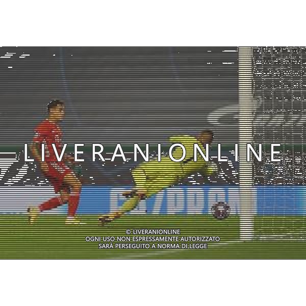 LISBON, PORTUGAL - AUGUST 19: Philippe Coutinho of Bayern Munich scores a goal which is later disallowed during the UEFA Champions League Semi Final match between Olympique Lyonnais and Bayern Munich at Estadio Jose Alvalade on August 19, 2020 in Lisbon, Portugal. (Photo by Julian Finney - UEFA/UEFA via Getty Images) AG ALDO LIVERANI SAS