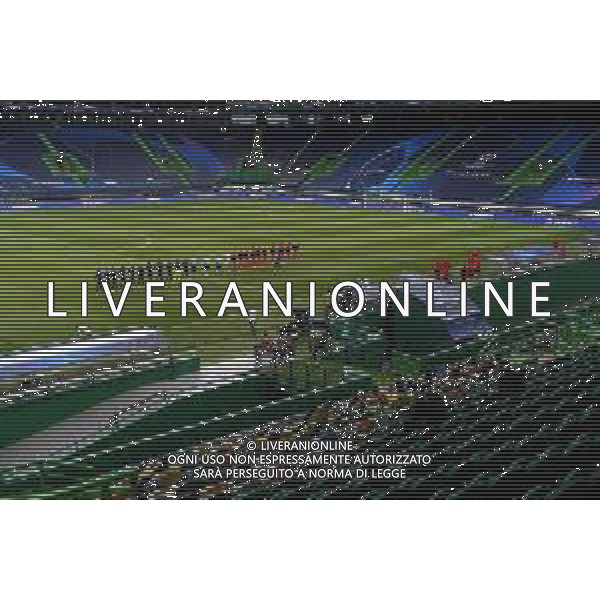 LISBON, PORTUGAL - AUGUST 19: A general view as players line up prior to the UEFA Champions League Semi Final match between Olympique Lyonnais and Bayern Munich at Estadio Jose Alvalade on August 19, 2020 in Lisbon, Portugal. (Photo by Michael Regan - UEFA/UEFA via Getty Images) AG ALDO LIVERANI SAS