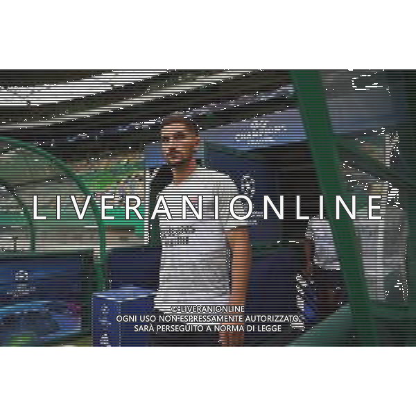 LISBON, PORTUGAL - AUGUST 19: Houssem Aouar of Olympique Lyon walk out to warm up prior to the UEFA Champions League Semi Final match between Olympique Lyonnais and Bayern Munich at Estadio Jose Alvalade on August 19, 2020 in Lisbon, Portugal. (Photo by Julian Finney - UEFA/UEFA via Getty Images) AG ALDO LIVERANI SAS