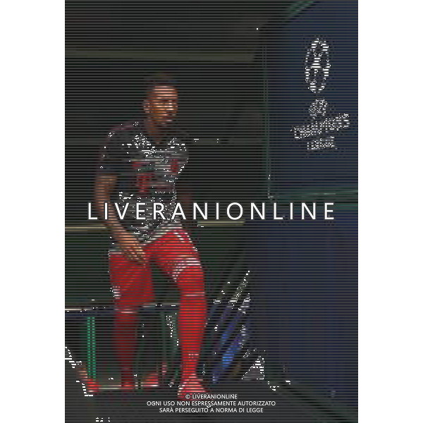 LISBON, PORTUGAL - AUGUST 19: Jerome Boateng of Bayern Munich walks out to warm up prior to the UEFA Champions League Semi Final match between Olympique Lyonnais and Bayern Munich at Estadio Jose Alvalade on August 19, 2020 in Lisbon, Portugal. (Photo by Julian Finney - UEFA/UEFA via Getty Images) AG ALDO LIVERANI SAS