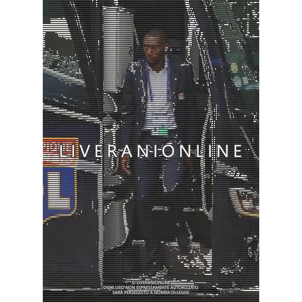 LISBON, PORTUGAL - AUGUST 19: Karl Toko Ekambi of Olympique Lyon arrives at the stadium prior to the UEFA Champions League Semi Final match between Olympique Lyonnais and Bayern Munich at Estadio Jose Alvalade on August 19, 2020 in Lisbon, Portugal. (Photo by Julian Finney - UEFA/UEFA via Getty Images) AG ALDO LIVERANI SAS