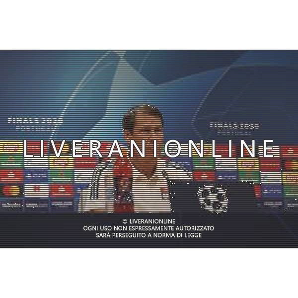 LISBON, PORTUGAL - AUGUST 18: Rudi Garcia, Head Coach of of Olympique Lyon speaks to the media during a press conference ahead of their UEFA Champions League Semi Final match against Bayern Munich at Estadio do Sport Lisboa e Benfica on August 18, 2020 in Lisbon, Portugal. (Photo by UEFA - Handout/UEFA via Getty Images) AG ALDO LIVERANI SAS