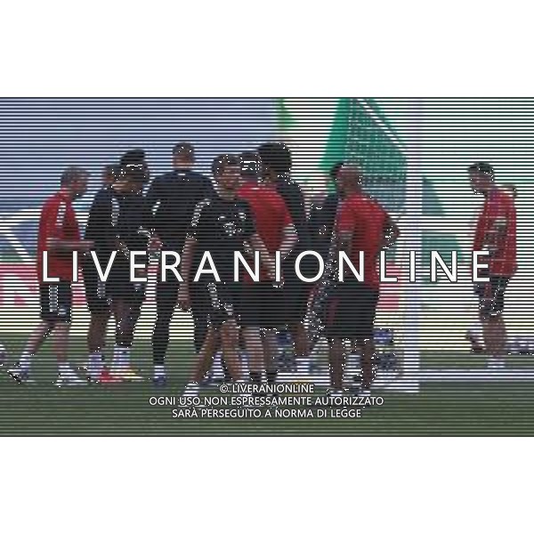 LISBON, PORTUGAL - AUGUST 18: Thomas Mueller of Bayern Munich looks on during a training session ahead of their UEFA Champions League Semi Final match against Olympique Lyonnais at Estadio do Sport Lisboa e Benfica on August 18, 2020 in Lisbon, Portugal. (Photo by Carlos Rodrigues - UEFA/UEFA via Getty Images) AG ALDO LIVERANI SAS