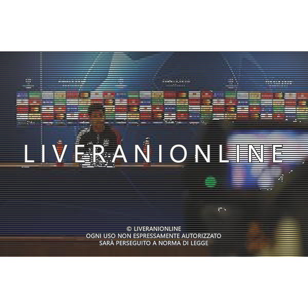 LISBON, PORTUGAL - AUGUST 18: Serge Gnabry of Bayern Munich speaks to the media during a press conference ahead of their UEFA Champions League Semi Final match against Olympique Lyonnais at Estadio do Sport Lisboa e Benfica on August 18, 2020 in Lisbon, Portugal. (Photo by UEFA - Handout/UEFA via Getty Images) AG ALDO LIVERANI SAS