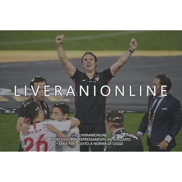COLOGNE, GERMANY - AUGUST 21: Julen Lopetegui, Head Coach of Sevilla FC celebrates on pitch following the UEFA Europa League Final between Seville and FC Internazionale at RheinEnergieStadion on August 21, 2020 in Cologne, Germany. (Photo by Alex Grimm - UEFA/UEFA via Getty Images) AG ALDO LIVERANI SAS
