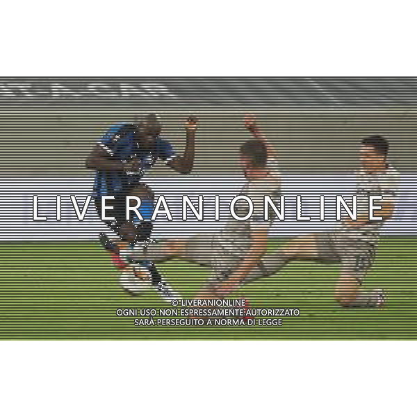DUESSELDORF, GERMANY - AUGUST 17: Romelu Lukaku of Inter Milan scores his team\'s fourth oal during the UEFA Europa League Semi Final between Internazionale and Shakhtar Donetsk at Merkur Spiel-Arena on August 17, 2020 in Duesseldorf, Germany. (Photo by Alexander Hassenstein - UEFA/UEFA via Getty Images) AG ALDO LIVERANI SAS