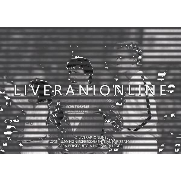 19-01-1986 MONZA CAMPIONATO DI CALCIO SERIE A MONZA PALERMO 1-1 NELLA FOTO ROBERTO ANTONELLI E SILVANO BENEDETTI AG ALDO LIVERANI SAS