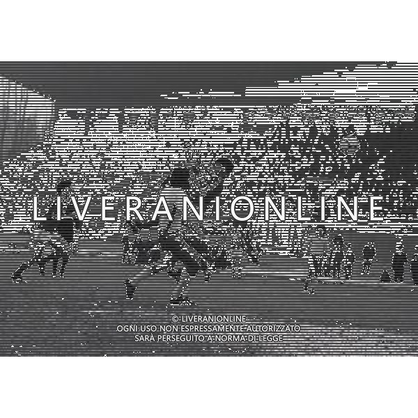 14-02-1982 VARESE CAMPIONATO DI CALCIO SERIE B VARESE CATANIA 1-1 NELLA FOTO VINCENZO DI GIOVANNI AG ALDO LIVERANI SAS