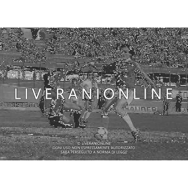 28-02-1982 VARESE CAMPIONATO DI CALCIO SERIE B VARESE -PESCARA 3-1 NELLA FOTO GOAL FRANCO SALVADE\' AG ALDO LIVERANI SAS