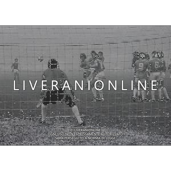 17-01-1982 VARESE CAMPIONATO DI CALCIO SERIE B VARESE LAZIO 1-1 NELLA FOTO AZIONE DI GIOCO AG ALDO LIVERANI SAS