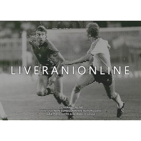 RETROSPETTIVA JAN CEULEMANS CALCIATORE NELLA FOTO JAN CEULEMANS CON LA MAGLIA DELLA NAZIONALE DEL BELGIO NELL\'ANNO 1982 AG ALDO LIVERANI SAS