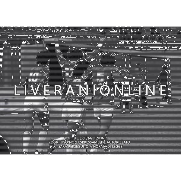 13-12-1981 VARESE-CAMPIONATO DI CALCIO SERIE B VARESE PERUGIA 3-2 NELLA FOTO DOPO GOAL VARESE AG ALDO LIVERANI SAS