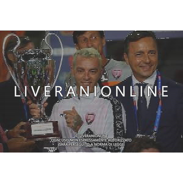 Partita del cuore - Edizione Speciale 2020 Verona, 3 Settembre 2020 Nella foto: Salmo alza il trofeo - coppa Ph. Soli - Ag. Aldo Liverani/ AGENZIA ALDO LIVERANI SAS