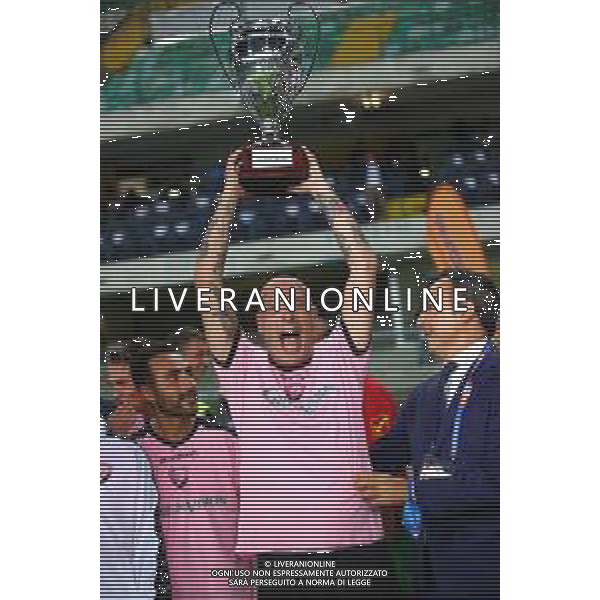 Partita del cuore - Edizione Speciale 2020 Verona, 3 Settembre 2020 Nella foto: Clementino con il trofeo - coppa Ph. Soli - Ag. Aldo Liverani/ AGENZIA ALDO LIVERANI SAS