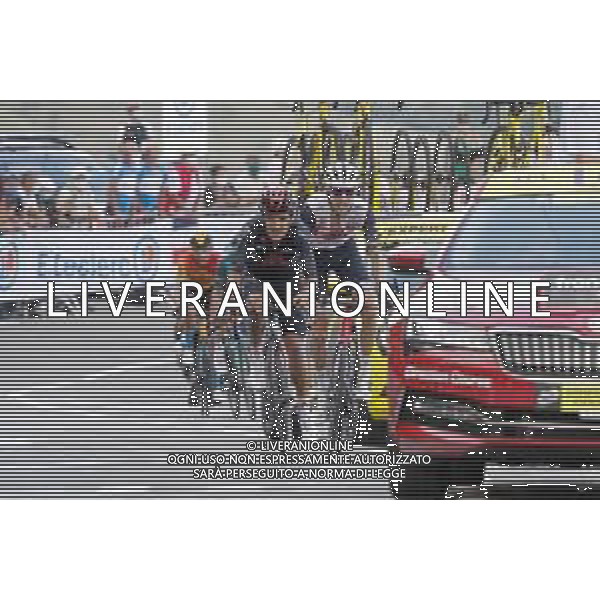 05-09-2020 Tour De France; Tappa 08 Cazeres Sur Garonne - Loudenvielle; 2020, Team Ineos Grenadier; 2020, Trek - Segafredo; Carapaz Antonio, Richard Antonio; Mollema, Bauke; Col De Peyresourde; © SIROTTI / AGENZIA ALDO LIVERANI SAS