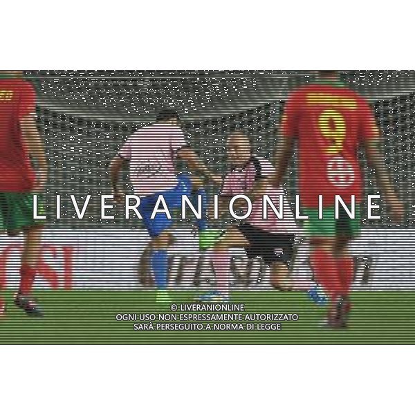 Partita del Cuore 2020 - Altro, 03 settembre 2020 Verona, Italia Nella foto: Clementino pulisce le scarpe a Fede dopo il gol @LM/Alessio Tarpini/ AGENZIA ALDO LIVERANI SAS