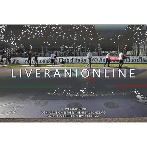 Grid atmosphere - thanks to Care Workers. 06.09.2020. Formula 1 World Championship, Rd 8, Italian Grand Prix, Monza, Italy, Race Day. - www.xpbimages.com, EMail: requests@xpbimages.com © Copyright: Batchelor / XPB Images/ AGENZIA ALDO LIVERANI SAS - ITALY ONLY EDITORIAL USE ONLY