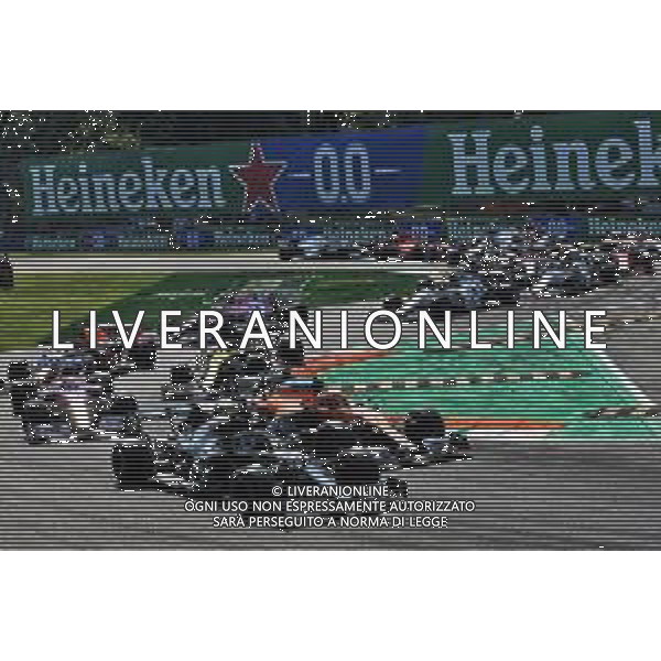 Valtteri Bottas (FIN) Mercedes AMG F1 W11 and Carlos Sainz Jr (ESP) McLaren MCL35 at the start of the race. 06.09.2020. Formula 1 World Championship, Rd 8, Italian Grand Prix, Monza, Italy, Race Day. - www.xpbimages.com, EMail: requests@xpbimages.com © Copyright: Batchelor / XPB Images/ AGENZIA ALDO LIVERANI SAS - ITALY ONLY EDITORIAL USE ONLY