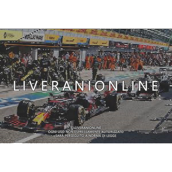 Max Verstappen (NLD) Red Bull Racing RB16 in the pits. 06.09.2020. Formula 1 World Championship, Rd 8, Italian Grand Prix, Monza, Italy, Race Day. - www.xpbimages.com, EMail: requests@xpbimages.com © Copyright: Moy / XPB Images/ AGENZIA ALDO LIVERANI SAS - ITALY ONLY EDITORIAL USE ONLY