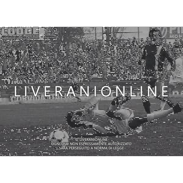 21-12-1980 MONZA CAMPIONATO DI CALCIO SERIE B MONZA-LECCE 0-0 NELLA FOTO PARATA ROBERTO MARCONCINI AG ALDO LIVERANI SAS