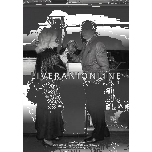 1986 MILANO AEROPORTO LINATE PARTENZA PIPPO BAUDO CON KATIA RICCIARELLI AG ALDO LIVERANI SAS