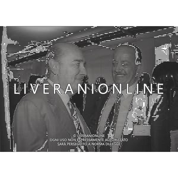 RETROSPETTIVA PAOLO MANTOVANI PRESIDENTE SAMPDORIA CALCIO NELLA FOTO PAOLO MANTOVANI PRESIDENTE DELLA SAMPDORIA CALCIO NELL\'ANNO 1992-1993 CON IL GENERALE CIRO DI MARTINO DIRIGENTE ROMA CALCIO  AG ALDO LIVERANI SAS  