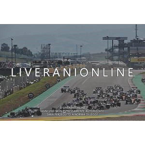 Valtteri Bottas (FIN) Mercedes AMG F1 W11 leads at the start of the race. 13.09.2020. Formula 1 World Championship, Rd 9, Tuscan Grand Prix, Mugello, Italy, Race Day. - www.xpbimages.com, EMail: requests@xpbimages.com © Copyright: Batchelor / XPB Images / AGENZIA ALDO LIVERANI SAS - ITALY ONLY EDITORIAL USE ONLY