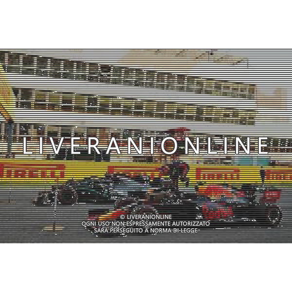 Third placed Alexander Albon (THA) Red Bull Racing RB16 in parc ferme with race winner Lewis Hamilton (GBR) Mercedes AMG F1 W11 and second placed Valtteri Bottas (FIN) Mercedes AMG F1 W11. 13.09.2020. Formula 1 World Championship, Rd 9, Tuscan Grand Prix, Mugello, Italy, Race Day. - www.xpbimages.com, EMail: requests@xpbimages.com © Copyright: Batchelor / XPB Images/ AGENZIA ALDO LIVERANI SAS - ITALY ONLY EDITORIAL USE ONLY