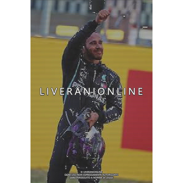 Race winner Lewis Hamilton (GBR) Mercedes AMG F1 celebrates in parc ferme. 13.09.2020. Formula 1 World Championship, Rd 9, Tuscan Grand Prix, Mugello, Italy, Race Day. - www.xpbimages.com, EMail: requests@xpbimages.com © Copyright: Batchelor / XPB Images/ AGENZIA ALDO LIVERANI SAS - ITALY ONLYU EDITORIAL USE ONLY