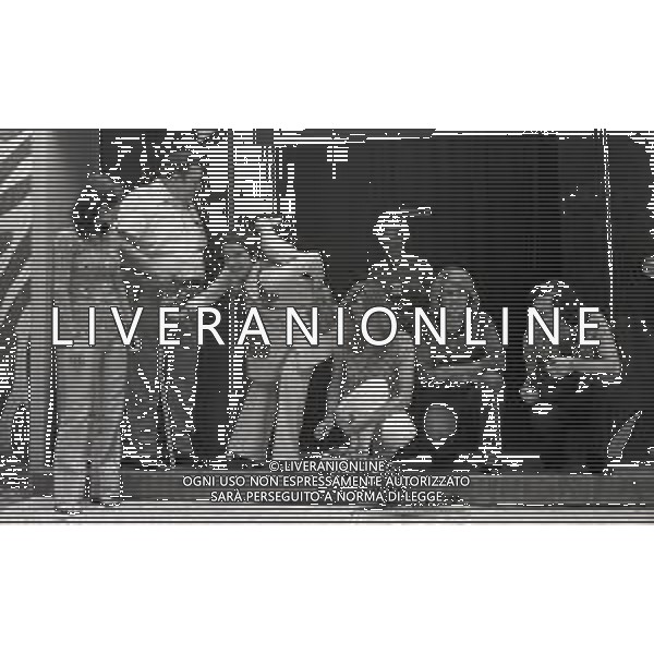 RETROSPETTIVA COMPLESSO MUSICALE RICCHI E POVERI  NELLA FOTO IL COMPLESSO MUSICALE DEI RICCHI E POVERI NELL\'ANNO 1972 ALLO ZOO SUL GARDA  AG ALDO LIVERANI SAS
