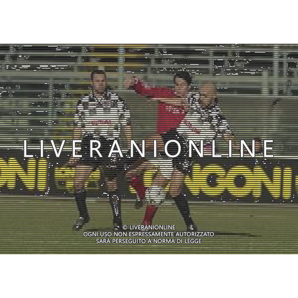 20-02-2000 BERGAMO CAMPIONATO DI CALCIO SERIE B ALZANO VIRESCIT-L.R.VICENZA 1-3 NELLA FOTO ROBERTO ROMUALDI E LAMBERTO ZAULI AG ALDO LIVERANI SAS