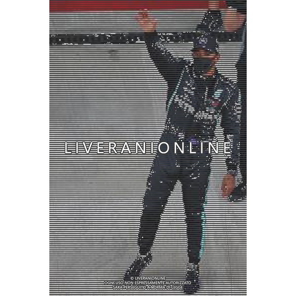 Lewis Hamilton (GBR) Mercedes AMG F1 celebrates his pole position in qualifying parc ferme. 26.09.2020. Formula 1 World Championship, Rd 10, Russian Grand Prix, Sochi Autodrom, Sochi, Russia, Qualifying Day. - www.xpbimages.com, EMail: requests@xpbimages.com © Copyright: Batchelor / XPB Images / AGENZIA ALDO LIVERANI SAS - ITALY ONLY EDITORIAL USE ONLY