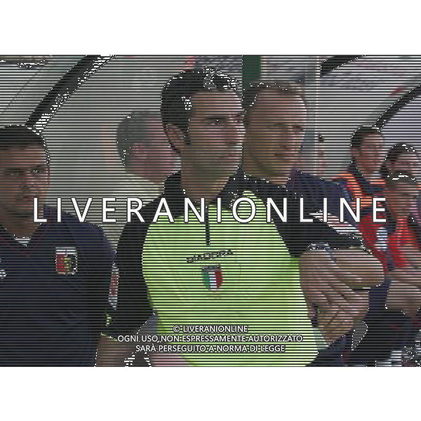 GENOA-CATANZARO COPPA ITALIA 07/08/2005 NELLA FOTO LA SOSPENSIONE DELLA PARTITA CON ARBITRO DONDARINI AGENZIA ALDO LIVERANI