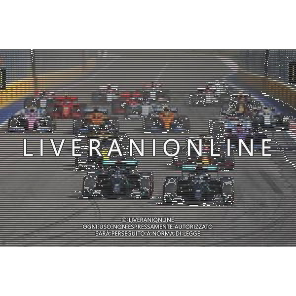 Valtteri Bottas (FIN) Mercedes AMG F1 W11 leads team mate Lewis Hamilton (GBR) Mercedes AMG F1 W11 at the start of the race. 27.09.2020. Formula 1 World Championship, Rd 10, Russian Grand Prix, Sochi Autodrom, Sochi, Russia, Race Day. - www.xpbimages.com, EMail: requests@xpbimages.com © Copyright: Charniaux / XPB Images / AGENZIA ALDO LIVERANI SAS - ITALY ONLY EDITORIAL USE ONLY