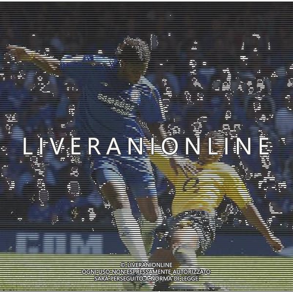 Ashley Cole tackles Didier Drogba - London SE28 0JD- mobile: 07973 308 8350 - Office tel: 020 88 55 1 008 agenzia aldo liverani s a s 