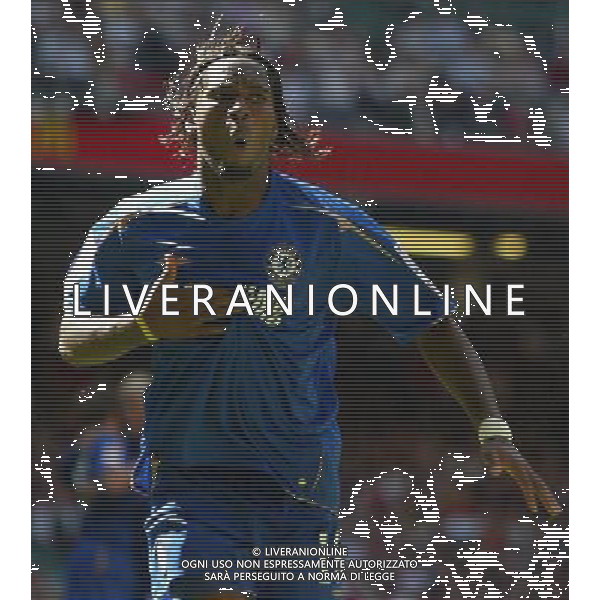 Didier Drogba in the celebration of his second goal-CHELSEA V ARSENAL for the 2005 Communitu Shield at the Millennium Stadium in Cardiff : Date 07/08/05 Picture by Marcello Pozzetti : ©IPS Photo Agency - Adddress:21 Delisle road - London SE28 0JD-