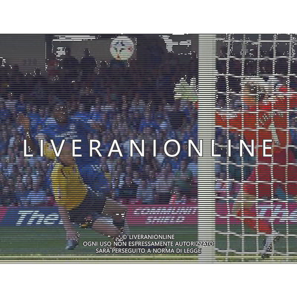 Didier Drogba makes it 1-0 - London SE28 0JD- mobile: 07973 308 8350 - Office tel: 020 88 55 1 008 agenzia aldo liverani s a s 
