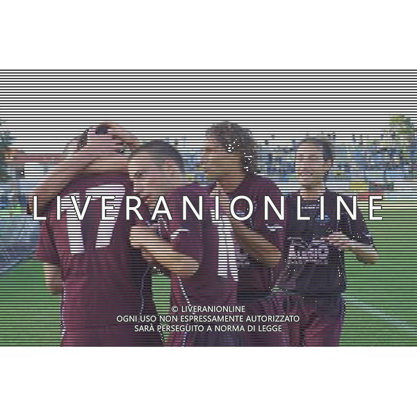 CITTADELLA 07/08/2005 COPPA ITALIA 2005/06 CITTADELLA-MODENA NELLA FOTO:COLUSSI E AMORE ESULTANO CON I COMPAGNI FOTO PAOLA GARBUIO/ALDO LIVERANI s.a.s