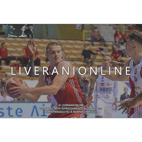 Basket Allianz Pallacanestro Trieste vs Vanoli Cremona - Campionato di Basket Serie A 2020/2021, 27 settembre 2020 Trieste, Italia Nella foto: Andrejs Grazulis (Trieste) contrastato da Marcus Lee Andrew (Cremona) @LM/Franco Debernardi/ AGENZIA ALDO LIVERANI SAS