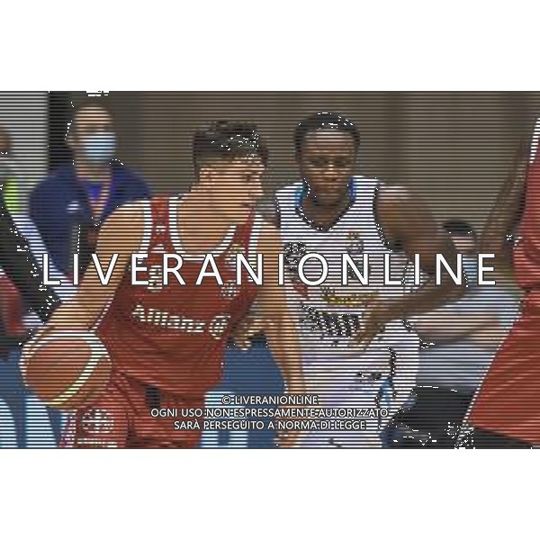 Basket Allianz Pallacanestro Trieste vs Vanoli Cremona - Campionato di Basket Serie A 2020/2021, 27 settembre 2020 Trieste, Italia Nella foto: Tommaso Laquintana (Trieste) contrastato da Cournooh Reginald (Cremona) @LM/Franco Debernardi/ AGENZIA ALDO LIVERANI SAS