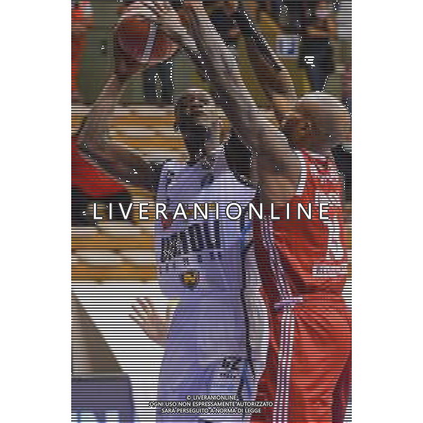 Basket Allianz Pallacanestro Trieste vs Vanoli Cremona - Campionato di Basket Serie A 2020/2021, 27 settembre 2020 Trieste, Italia Nella foto: Williams Jarvis (Cremona) contrastato da Ike Udanoh (Trieste ) @LM/Franco Debernardi/ AGENZIA ALDO LIVERANI SAS