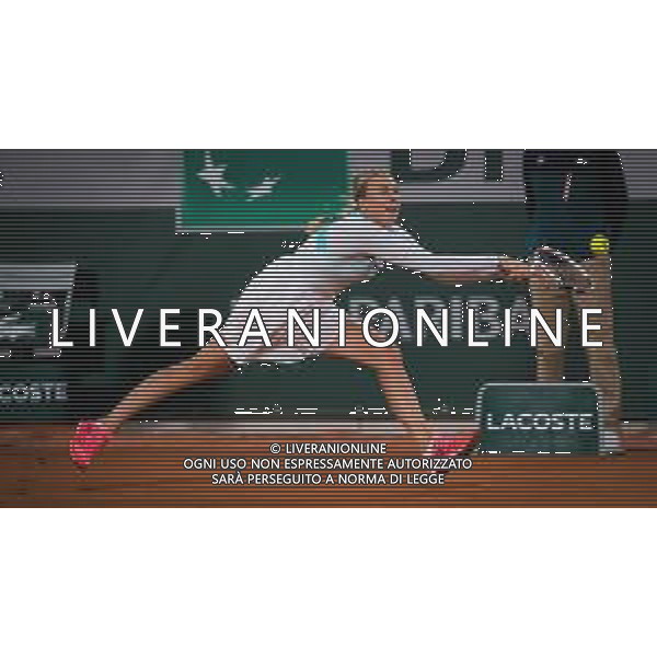 Roland Garros 2020, Grand Slam tennis tournament - Tennis Internationals, 27 September 2020 Roland Garros stadium, paris, france, Italy Photo showing: Anett Kontaveit of Estonia in action against Caroline Garcia of France @LM/DPPI/DPPI/Rob Prange/AGENZIA ALDO LIVERANI SAS